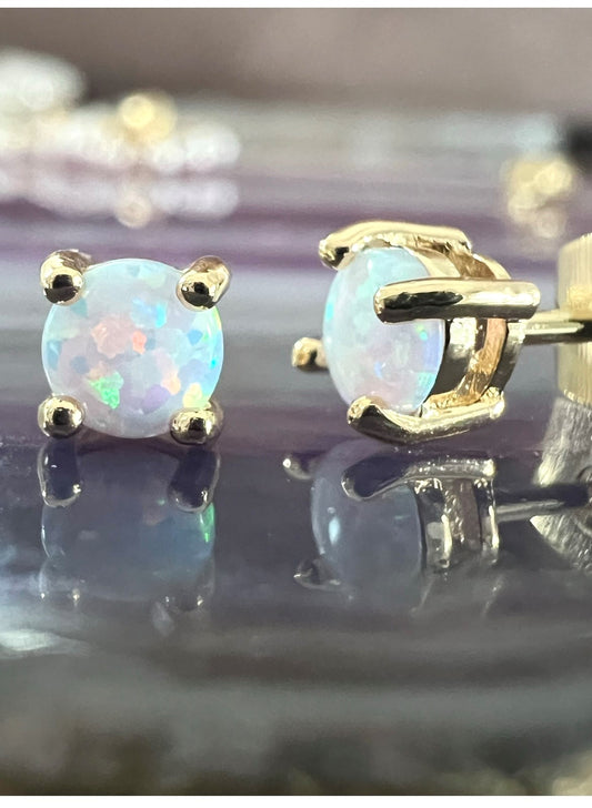 Opalite Prong studs